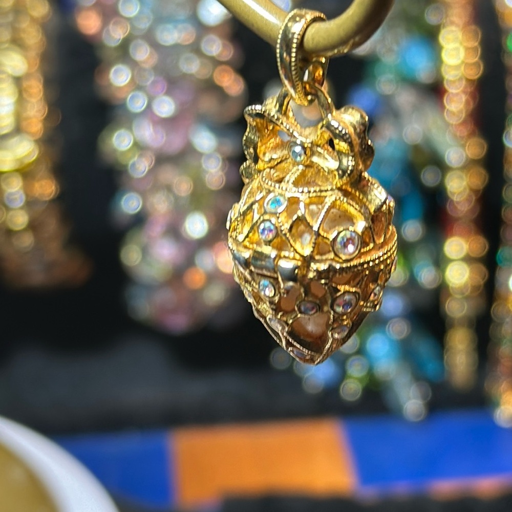 JOAN RIVERS Faberge Royal Egg Pendant Secret of the Scroll